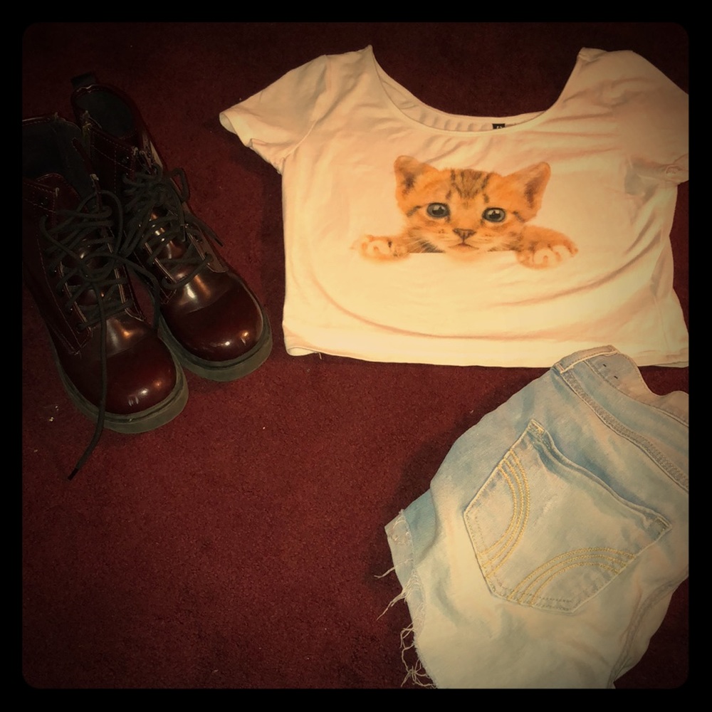 H&M kitty crop top 😻